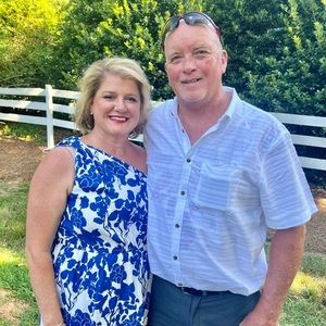 Meet your Posher, Dee dee